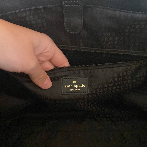 Kate Spade black scalloped purse with gold hardware - Picture 5 of 8